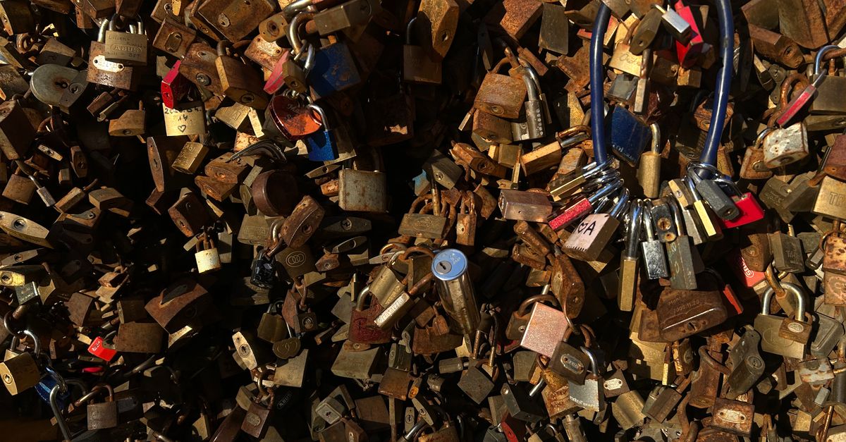 locksmith shop keys — Greene County Locksmith