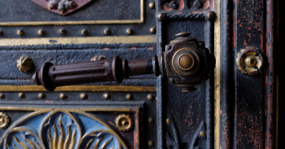 front door lock key — Greene County Locksmith
